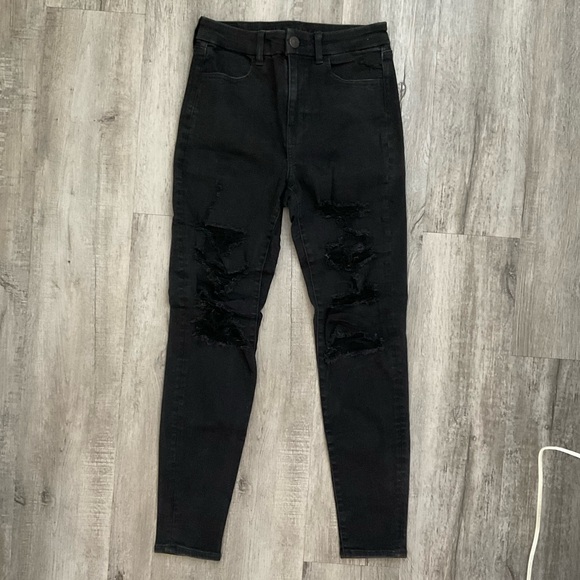 AE Curvy Hi-Rise High-Waisted Black Jegging, Ripped Skinny Fit - Picture 2 of 10